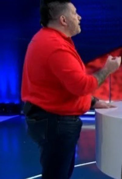 aslanfix's tweet photo. @DavidPramo2 Como el cree que se ve ======>Como realmente se ve. https://t.co/3np9ZRxeSl
