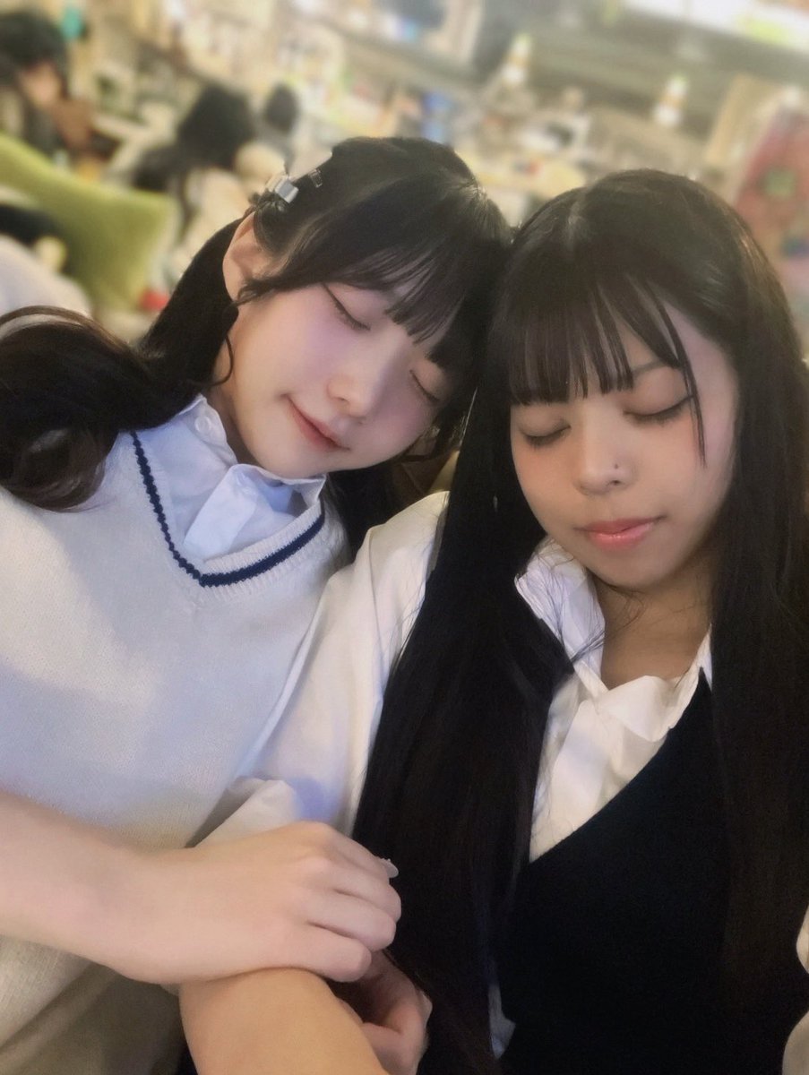 八神日胡 tweet media