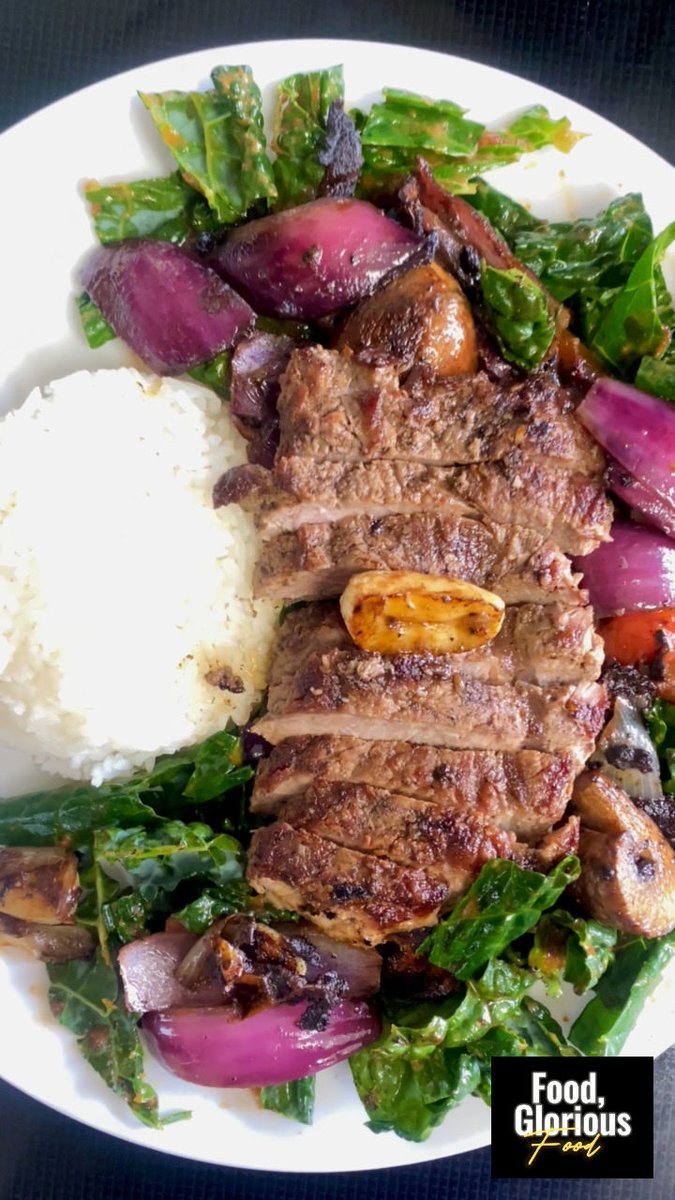 ms_hotbox's tweet image. Garlic‑Rubbed Steak &amp;amp; Charred Veg Kale Salad - (recipe in comments)

instagram.com/reel/DXFsDe0Ez…

#FoodGloriousFood #DinnerDoneRight #SteakNight #KaleGlowUp #FlavorForward #EatWellLiveWell #FoodieFlow