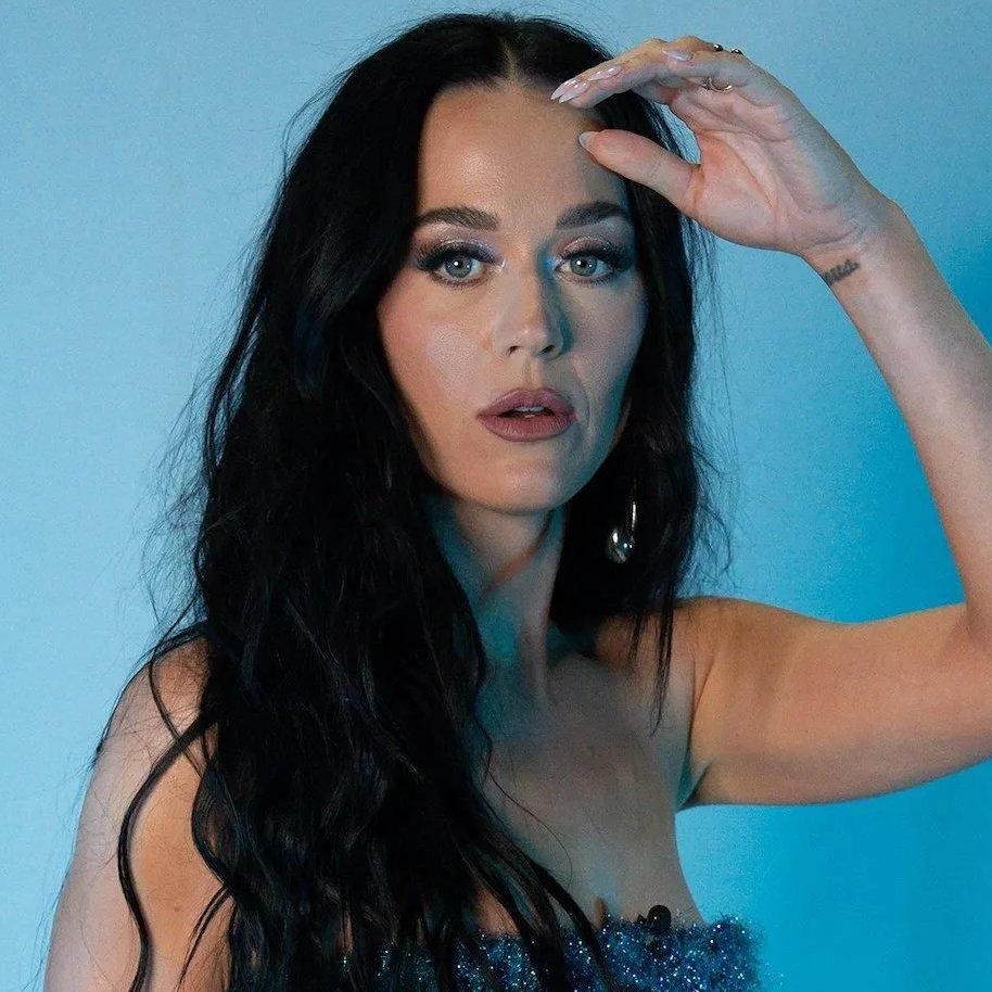 République tweet media