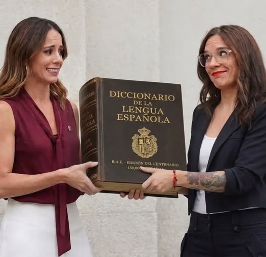 Jajsjajajaja no estaría cuestionado su cargo si no diera señales equivocadas