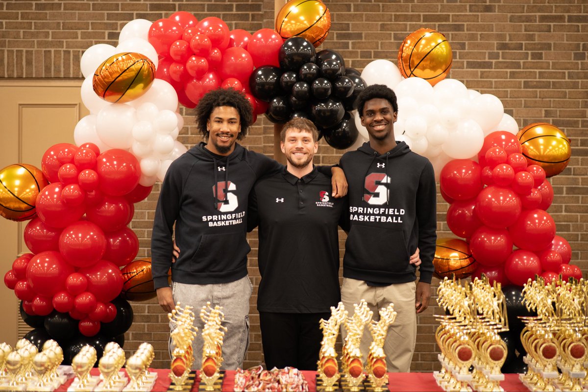BirthplaceBBall's tweet photo. Big thanks to Wilshire Athletic Association for having us out at their post-season awards banquet. It was great being able to bring some of our guys over to answer their questions and share advice about how sports can be a positive influence in their lives! https://t.co/bT2WMUMqPz