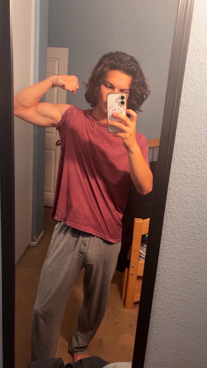 LukedaNuke tweet media