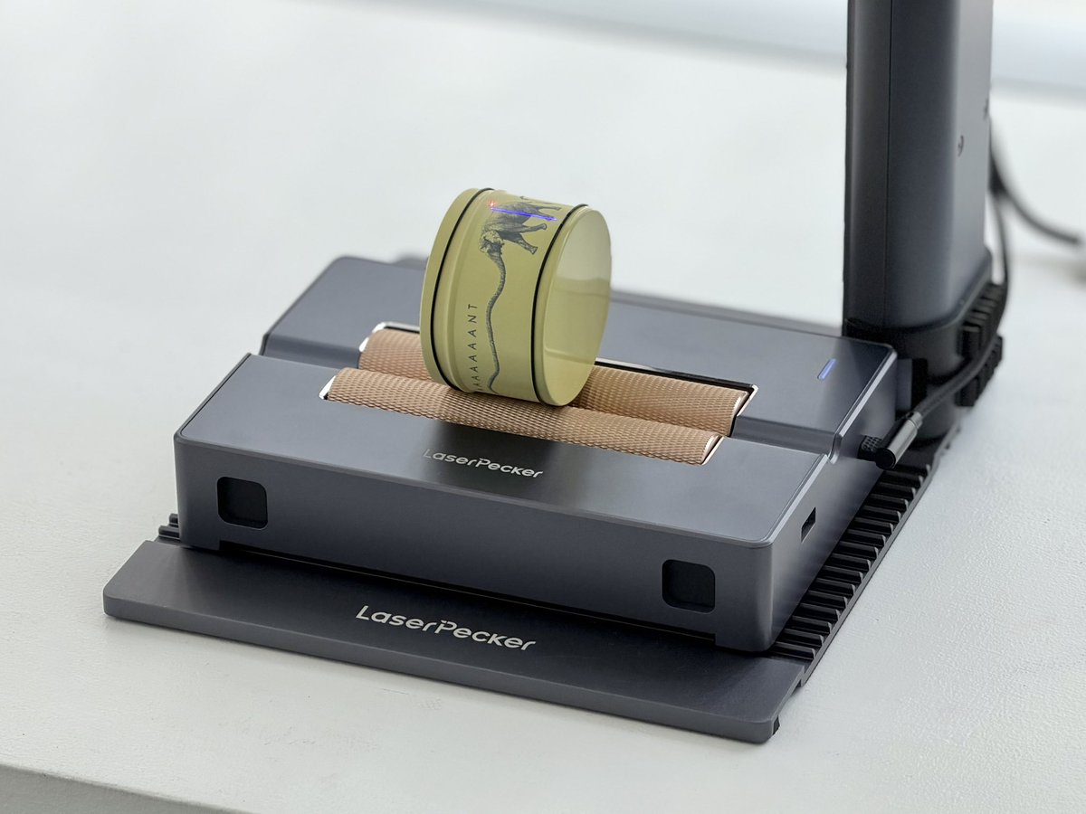 mitsuki_fab's tweet image. ゾーーーーーーウ🐘
LP2Plus 電動ローラーを円筒モードで丸缶に彫刻 試してみた♪ しっぽと鼻の先が ちょっとズレちゃたけど レーザー彫刻 楽しい！

@laserpeckerjp