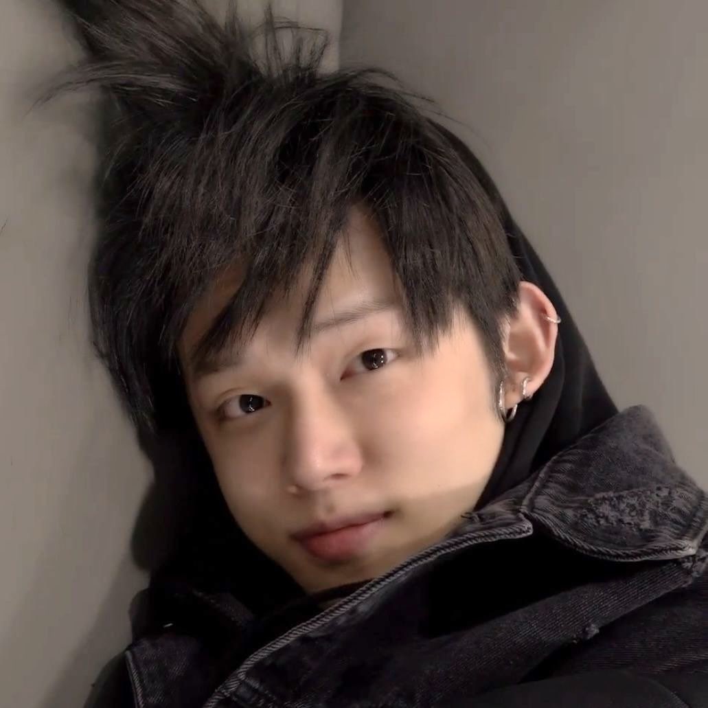 kiwi 𖣂 tweet media