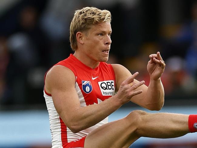 LMcKirdy7's tweet image. Is Isaac Heeney the best player in the AFL this season? Probably. 

Is he the most complete player? Absolutely. 

STORY 👉 codesports.com.au/afl/leads-from…

#AFL @codeaflau