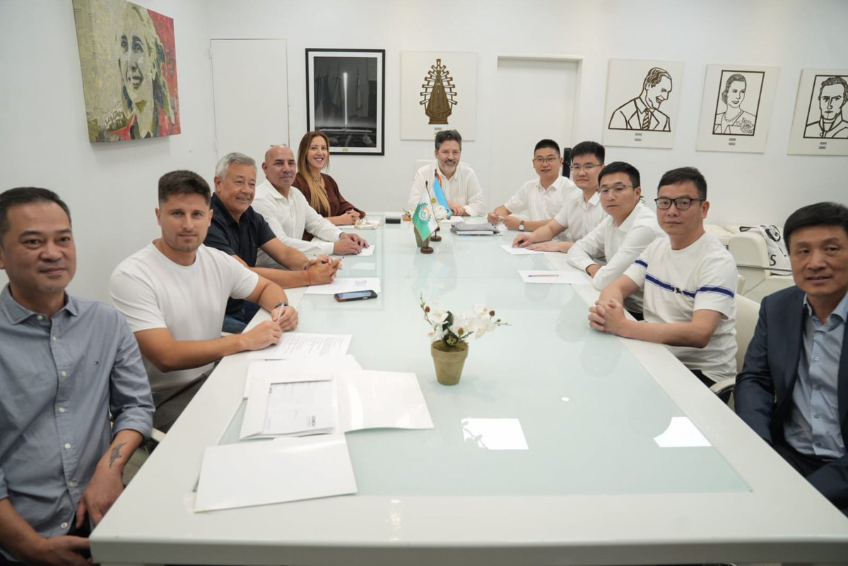 Gustavo Menéndez tweet media