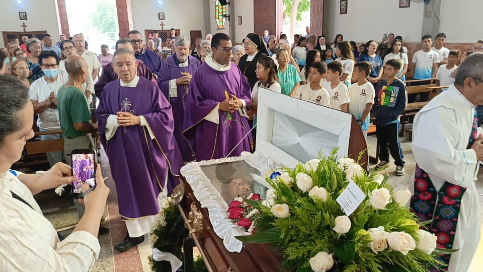 #Actualidad #Destacadas “Paquita nos ha dejado un gran testimonio de vida” dlvr.it/TS1ZnX