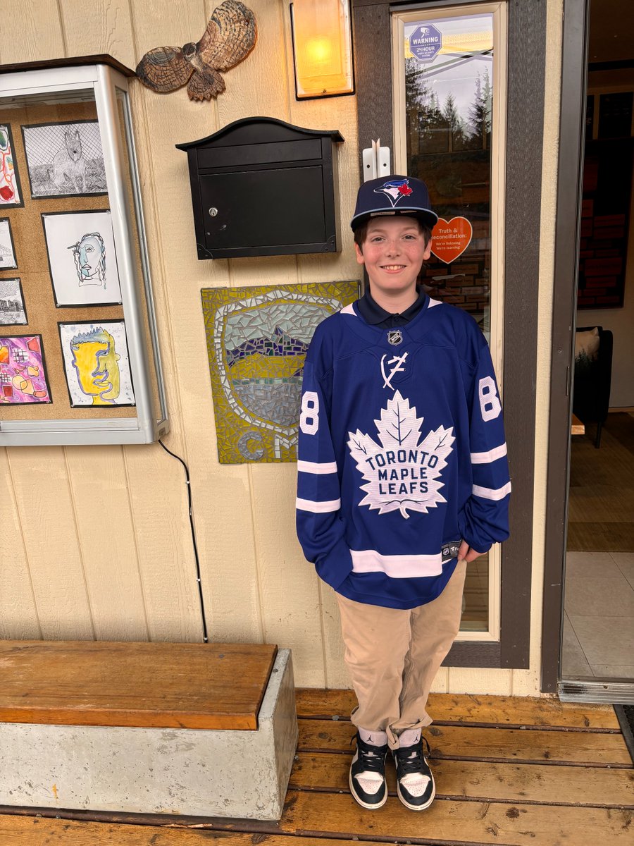 In Sept, 9 students and Mr. I drafted players to compete in the season-long CMA NHL Fantasy Draft. Throughout the season managers tinkered with their lineups to try to best their weekly opponent. In the end, this student came out victorious.
 #NHLFantasy #middleschool