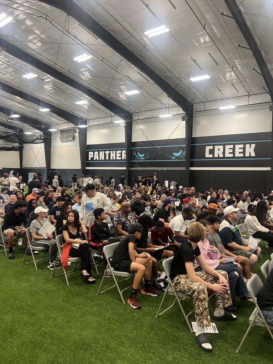 GPowersScout's tweet image. 📍Packed house tonight @PCHSfriscoFB! #TXHSFB