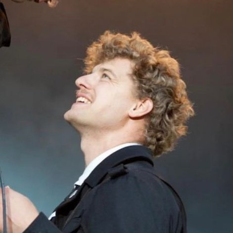 vins 𖤐 tweet media