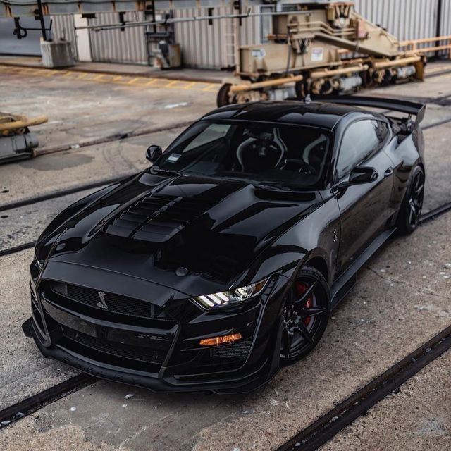 Car Porn tweet media
