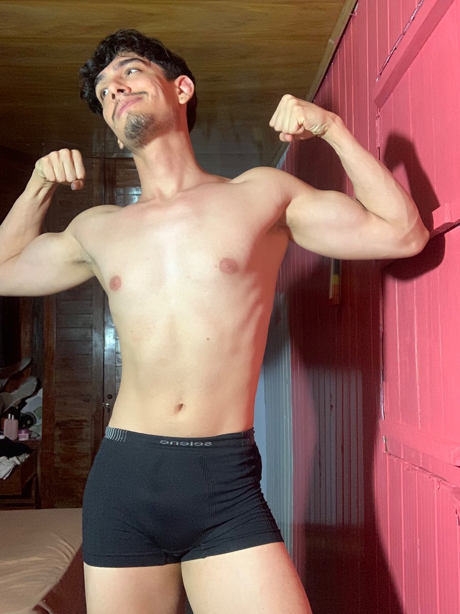 Quero comer um padre tweet media