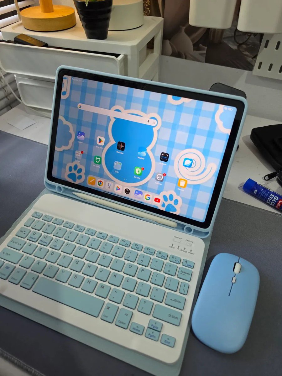 mood swing tweet media