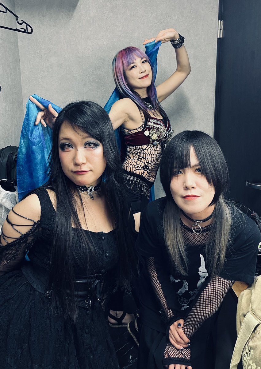 eleanor_jp's tweet photo. 2021年アルバム『Downhearted』再現ライブ、完遂！5年前、情勢の影響でライブができませんでしたが、ようやく思いを遂げました。

お客様、Nacabideそして共演の皆様、eleanorガールズ
ありがとうございました。

ほぼ全曲→全曲やりました✌️

stay underground,
stay melancholic metal,
eleanor🤘 https://t.co/MwYwV1eJgX