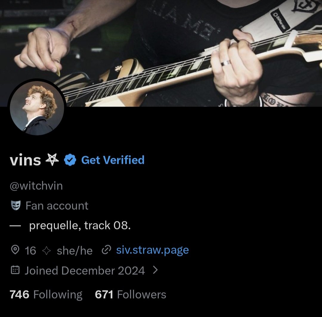 vins 𖤐 tweet media