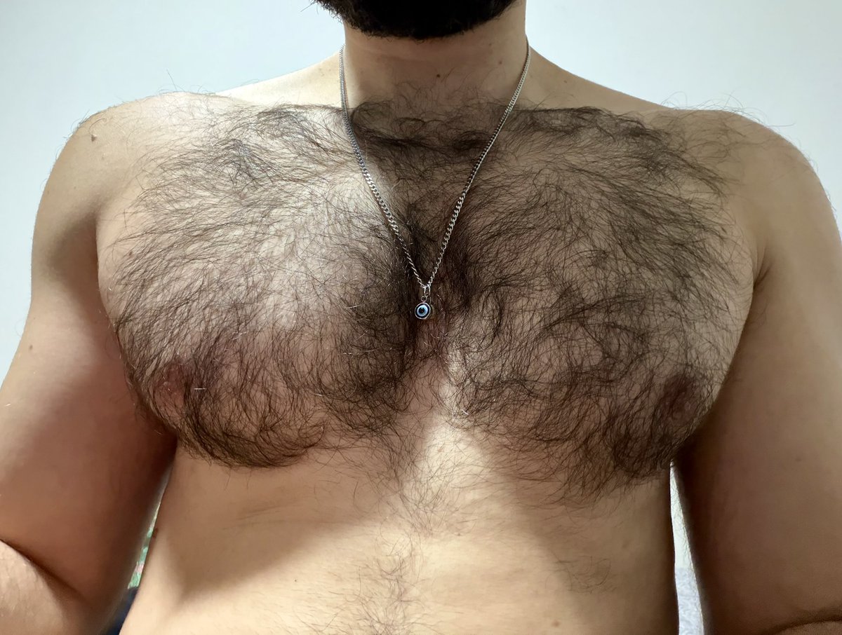 RollerbladerRx's tweet image. Segunda é dia de peito né? 

#hairychest #gym #hairy #beard