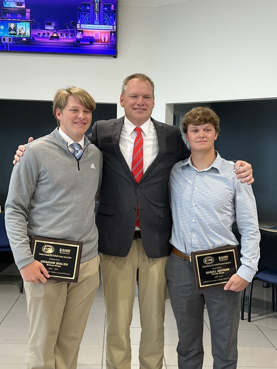 coachjonholmes's tweet photo. Great night last night celebrating Daniel & Graham for being selected by the @The_GKCFCA as Scholar Athlete award winners. Huge thank you to the McCarthy Auto Group for making this happen. Well deserved honor. #WeRMiege https://t.co/2tDaPhuDRt