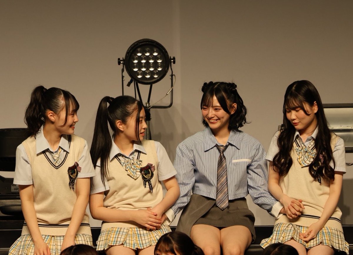 OarnWy's tweet photo. ひな壇10期ﾁｬﾝたち👶🏻

中川朋香（@nmb_Tomocha48 ）
宮原心音（@nmb_48_KONONON ）
高橋ことね（@_Kotocchi48_ ）
内田愛彩（@_aisha_nmb48 ）
石山千尋（@_chihiro48_ ）

#NMB48_カメコ
#NMB48ファンミーティング2026 https://t.co/R9Sx6B6kn5