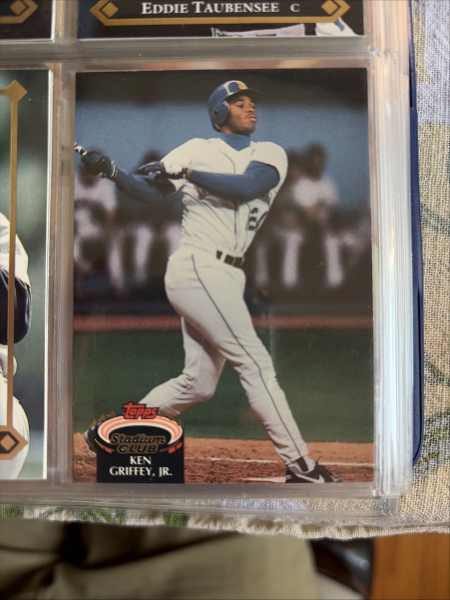 AEO76⭕️ tweet media