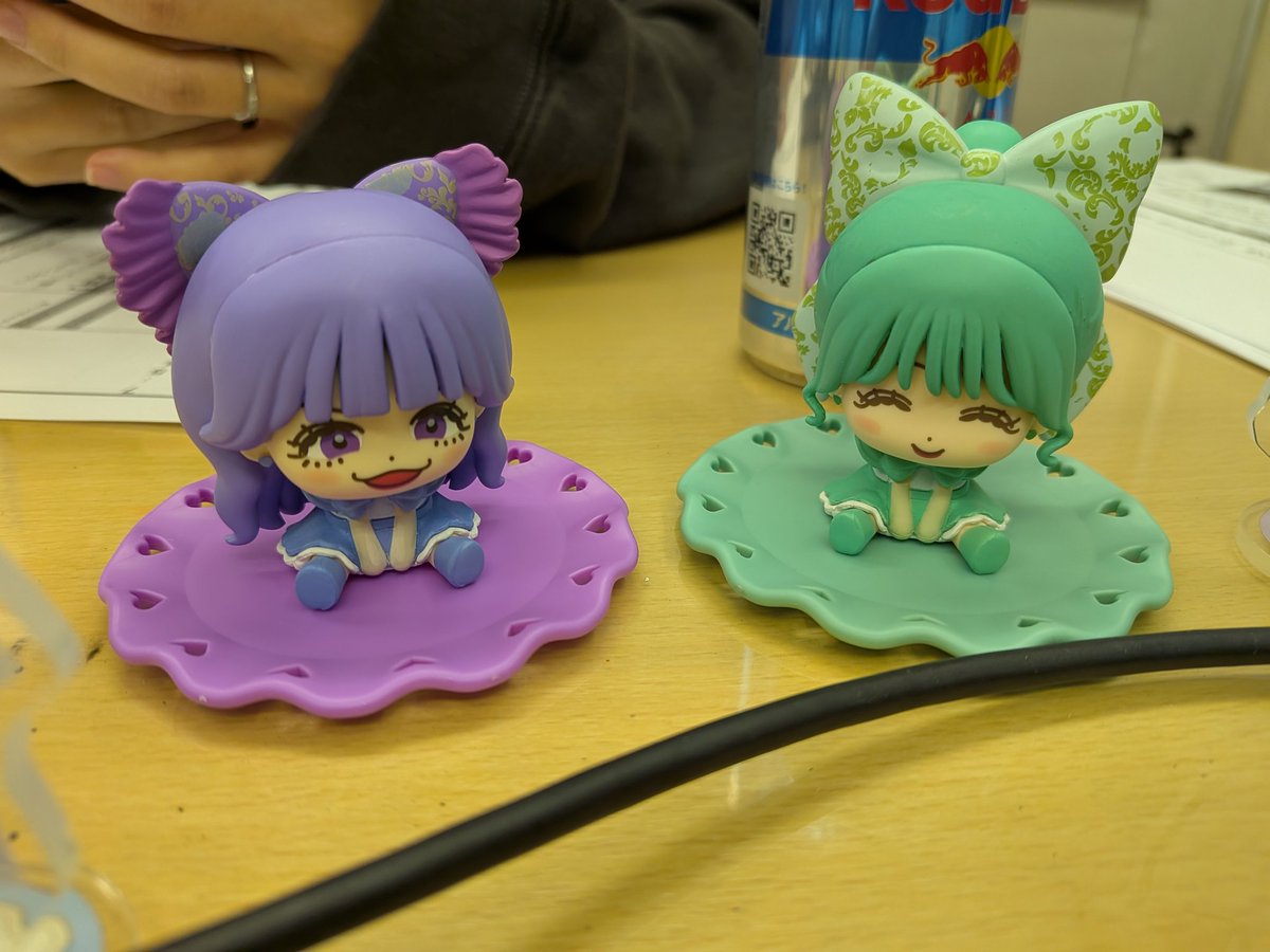 #ラジオ沖縄
#SPLASH!!!
今日のテーマ『くじびき』
フルーツジッパー
の一番くじの成果をならべてレッドブルをキメるまぁやさん