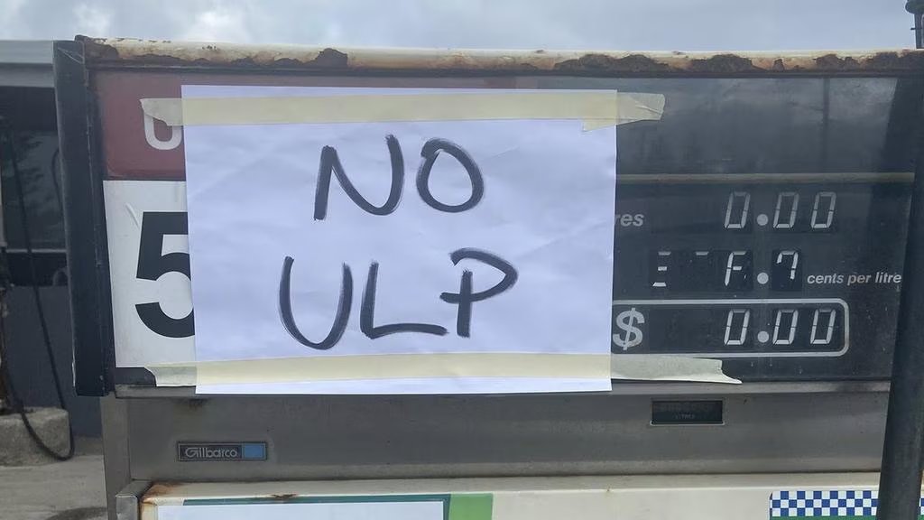 DAbez's tweet photo. Bass Strait SOS: King Island fuel retailer calls for govt help as tanks run dry #politas https://t.co/iaRXvACGQY via @themercurycomau https://t.co/OfmEYG7P4F