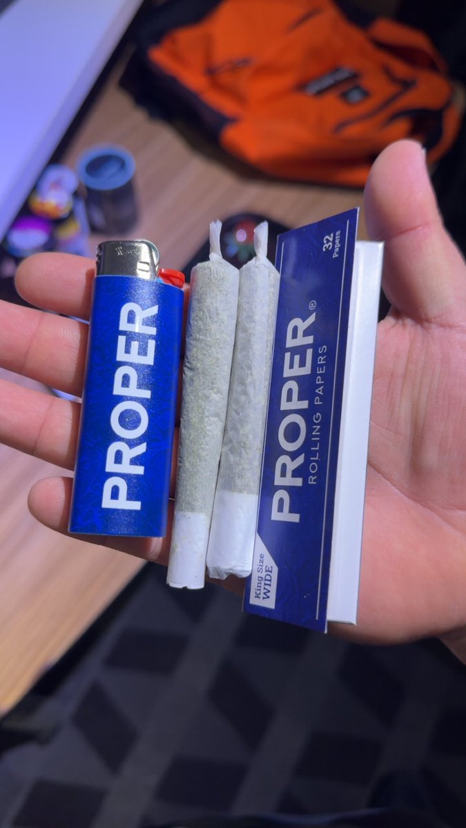 ProperPapers tweet media