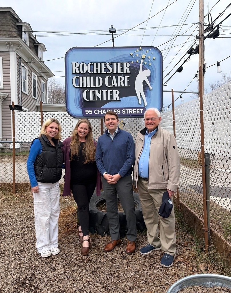 RWCreteauTech's tweet photo. Amelia (Foundations of Education/Year 2 and CTE Ambassador was chosen to speak with Congressman Chris Pappas and Mayor Chuck Grassie today about early care and education.  She also spoke about her experience in our wonderful CTE Program!!! https://t.co/VacecAT7J6