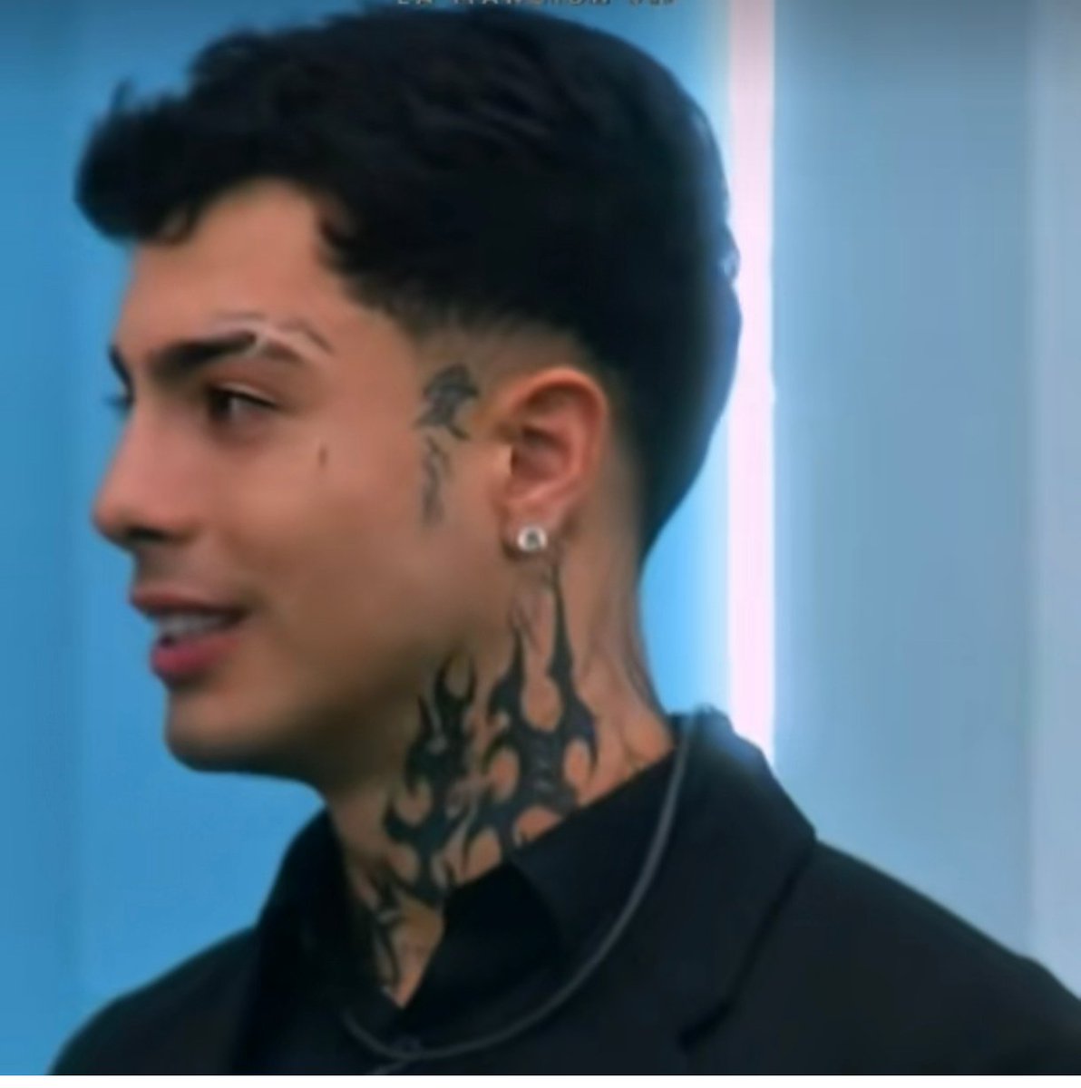 Un ejemplo claro de que ser guapo te da privilegios es lo que está pasando con Naim.
Literalmente a la gente se le está olvidando lo asqueroso y deplorable que es este individuo solo pq es atractivo. 💀