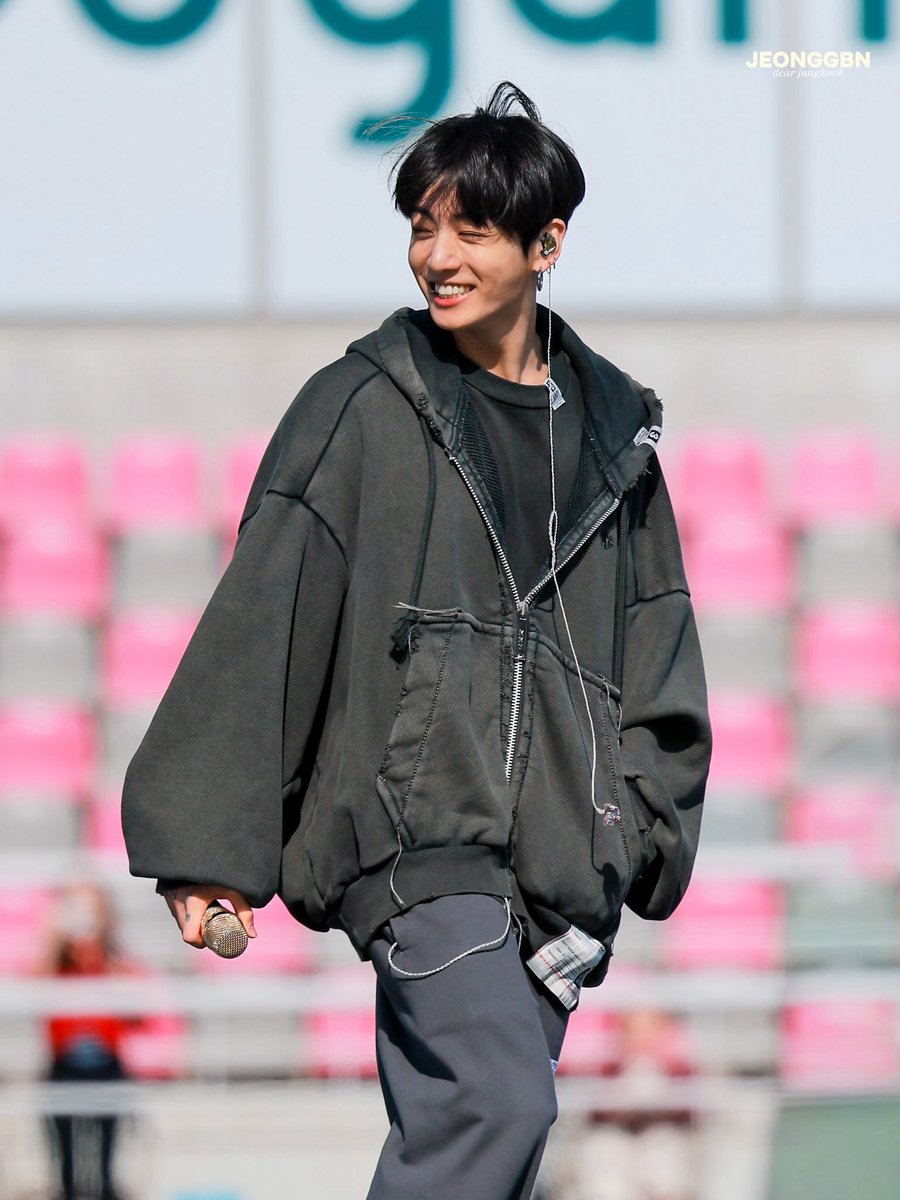 lai 🪭 VAI VER O BTS 2x tweet media