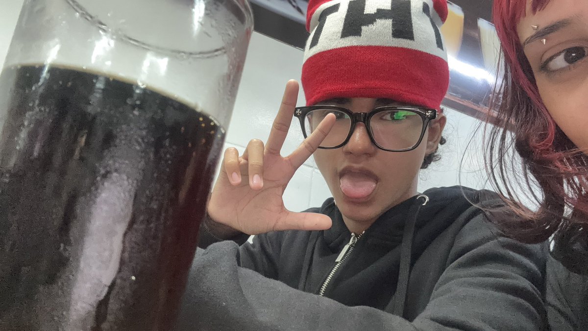 ♱𝕭𝖊𝖑𝖑 tweet media