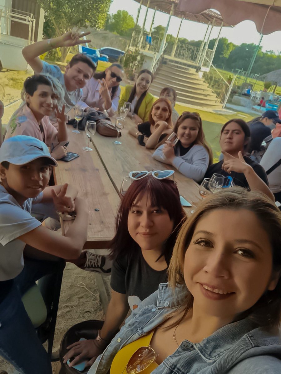 opturviajes's tweet photo. Vas por el destino… y regresas con amigos 😏✈️

Así se viven los viajes con Optur 🔥 No es turismo, es experiencia

👀 El siguiente viaje puede ser el tuyo https://t.co/ayDWv37fy9