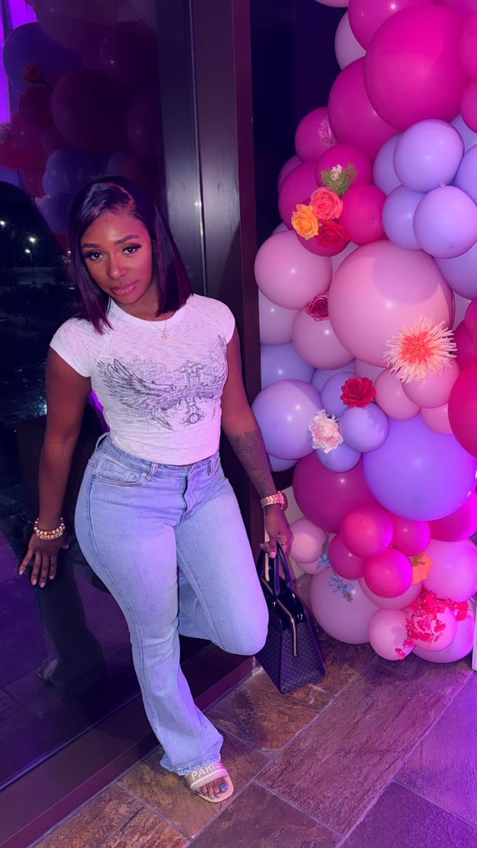 ray 🌞 tweet media