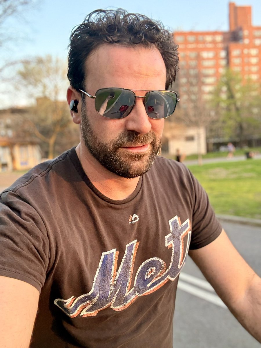 Sam Maxwell tweet media