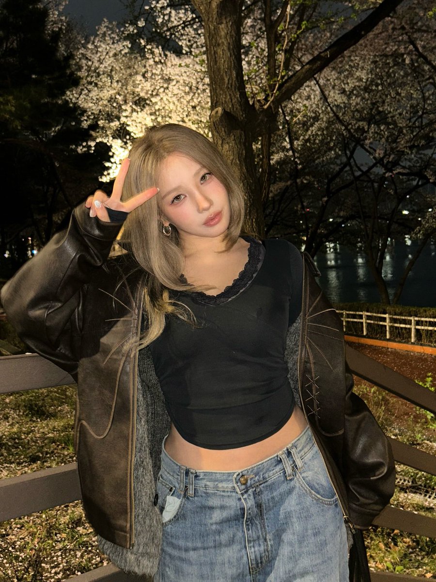 buckey_lang's tweet photo. 보고 싶어요 https://t.co/TR9O0bUj0T
