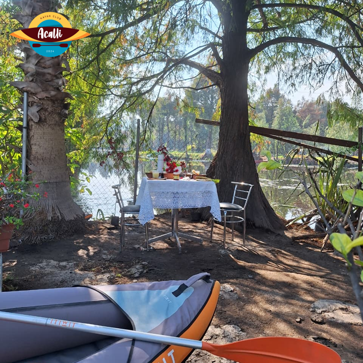 AcalliKayakClub's tweet photo. Lo que se ve es el recorrido.
Lo que no se ve,
es todo lo que lo sostiene.
Rutas diseñadas.
Infraestructura en chinampas.
Operación estructurada.
Acalli Kayak Club no funciona por improvisación.
Funciona como sistema.
#AcalliKayakClub #Xochimilco #Chinampas #Ecoturismo https://t.co/islK6QNyEf
