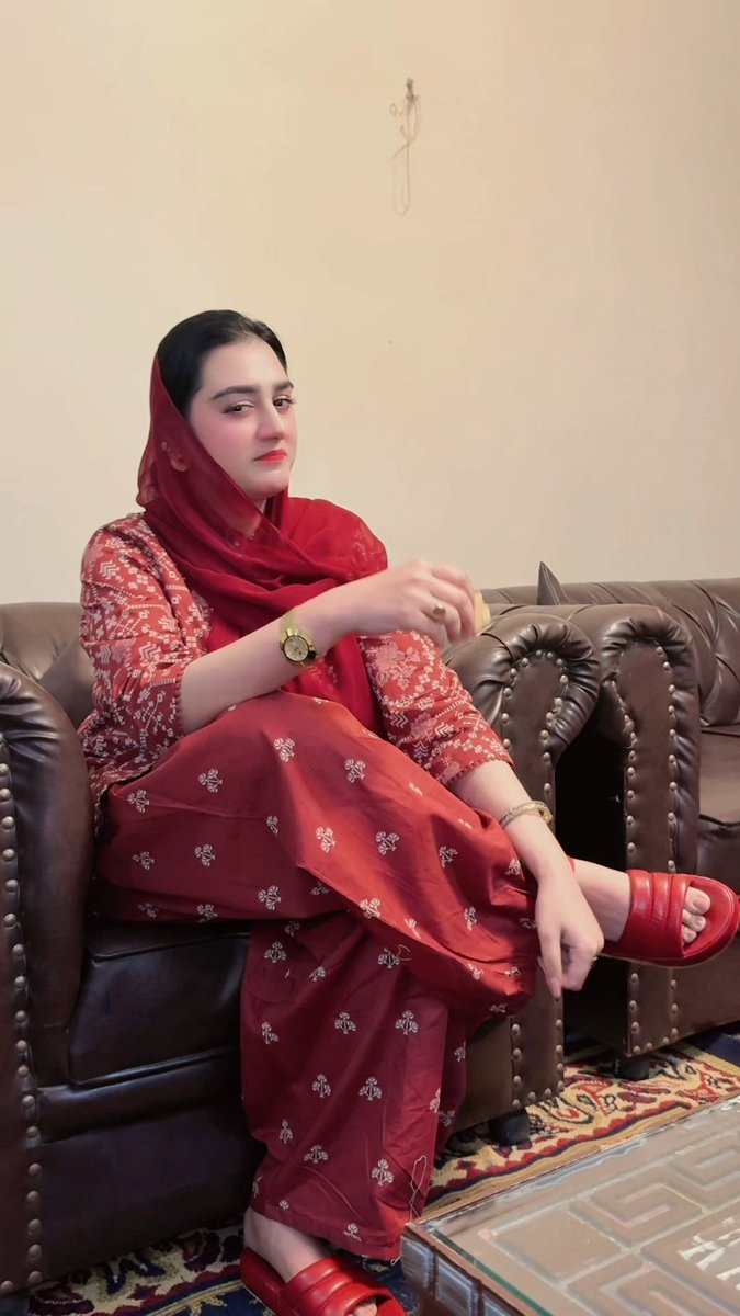 Samna Khan tweet media