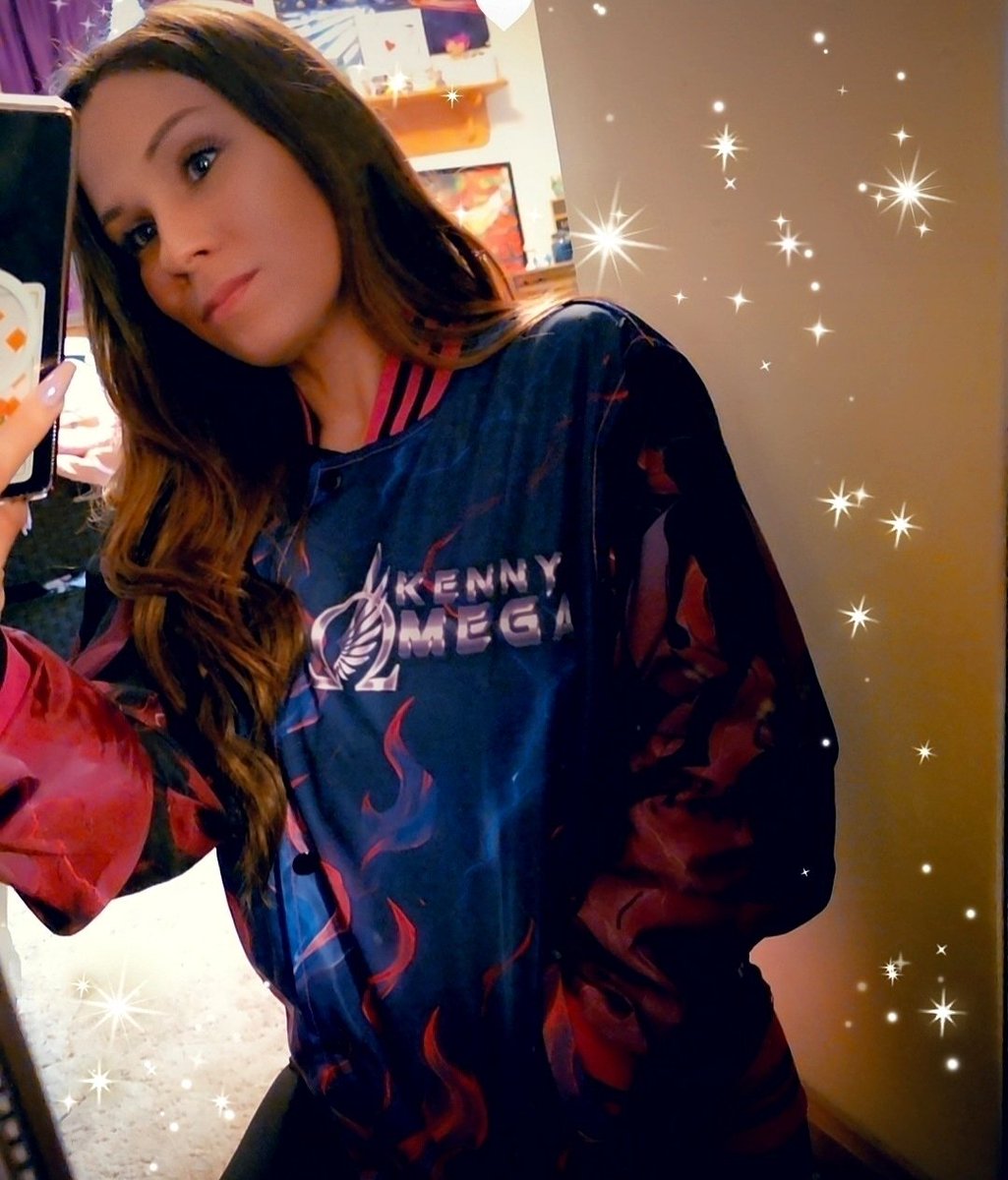 hellosunlight's tweet image. New @KennyOmegamanX jacket arrived today. 🩷✨️ @NERDSClothing #KennyOmega #NERDSClothing #AEW @AEW