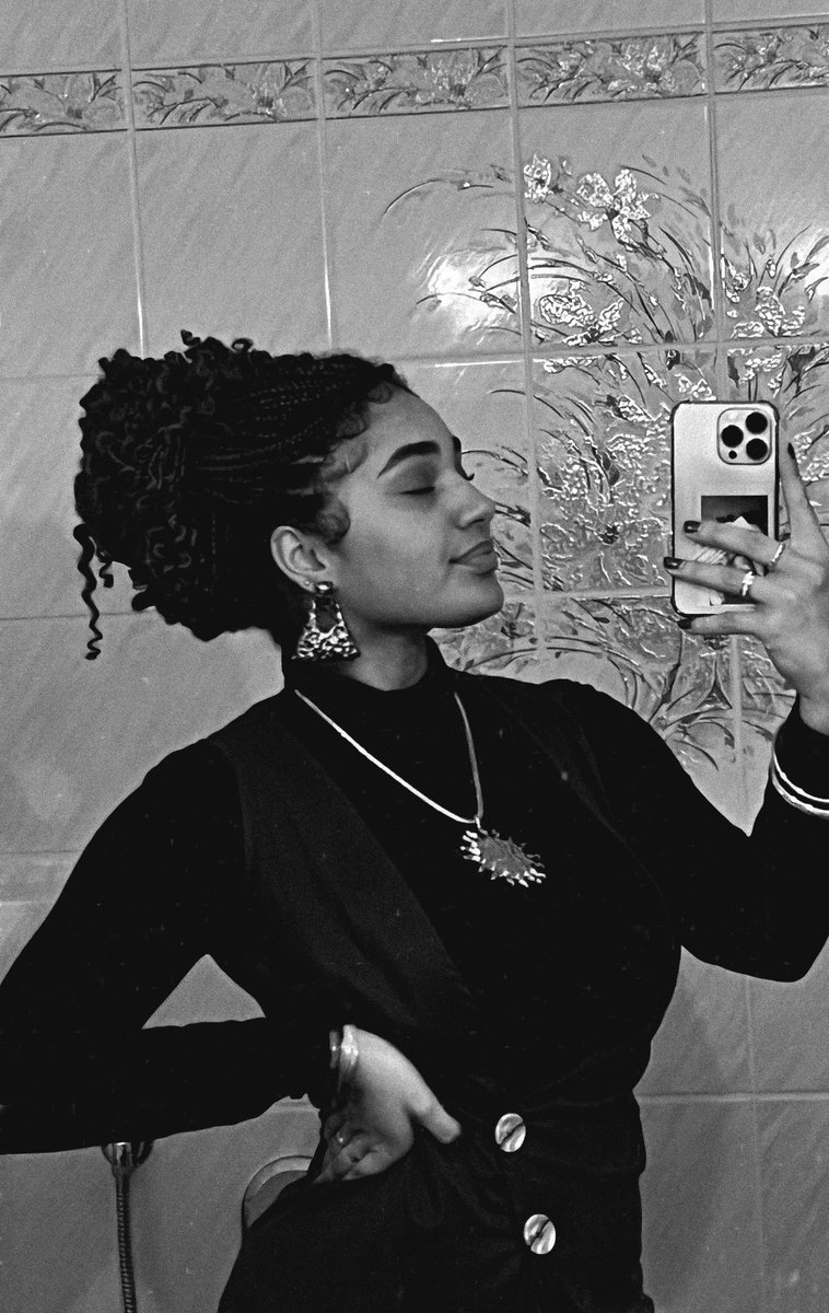 vi💋🐆𐚁 miranda priestly’s husband tweet media