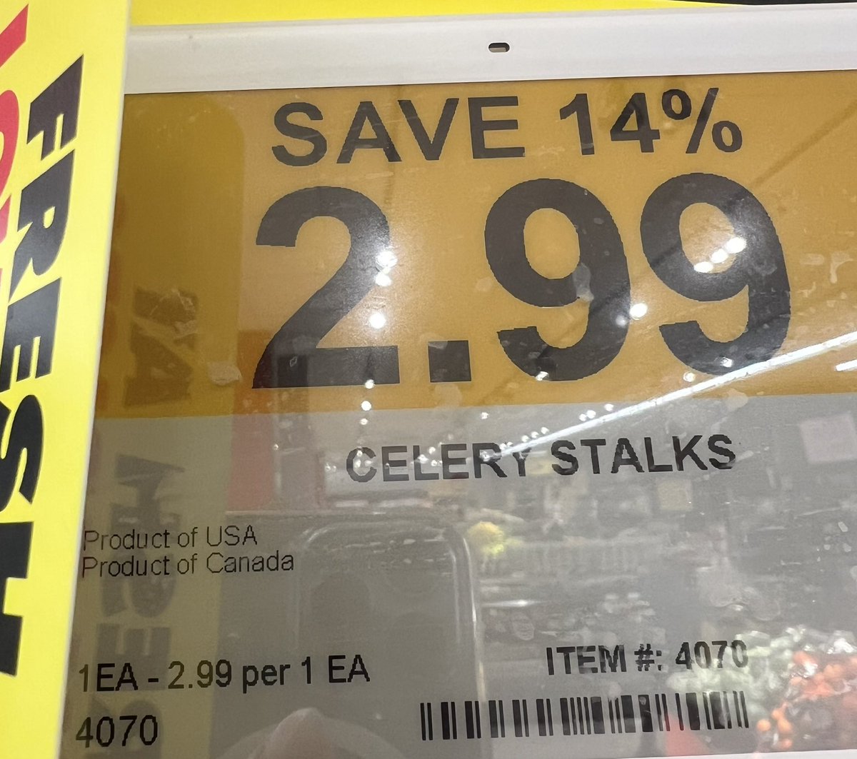 cathyacrowe's tweet photo. Hey @nofrillsCA how is celery in April a product of Canada?
#roccos https://t.co/JAN7oSfhtc