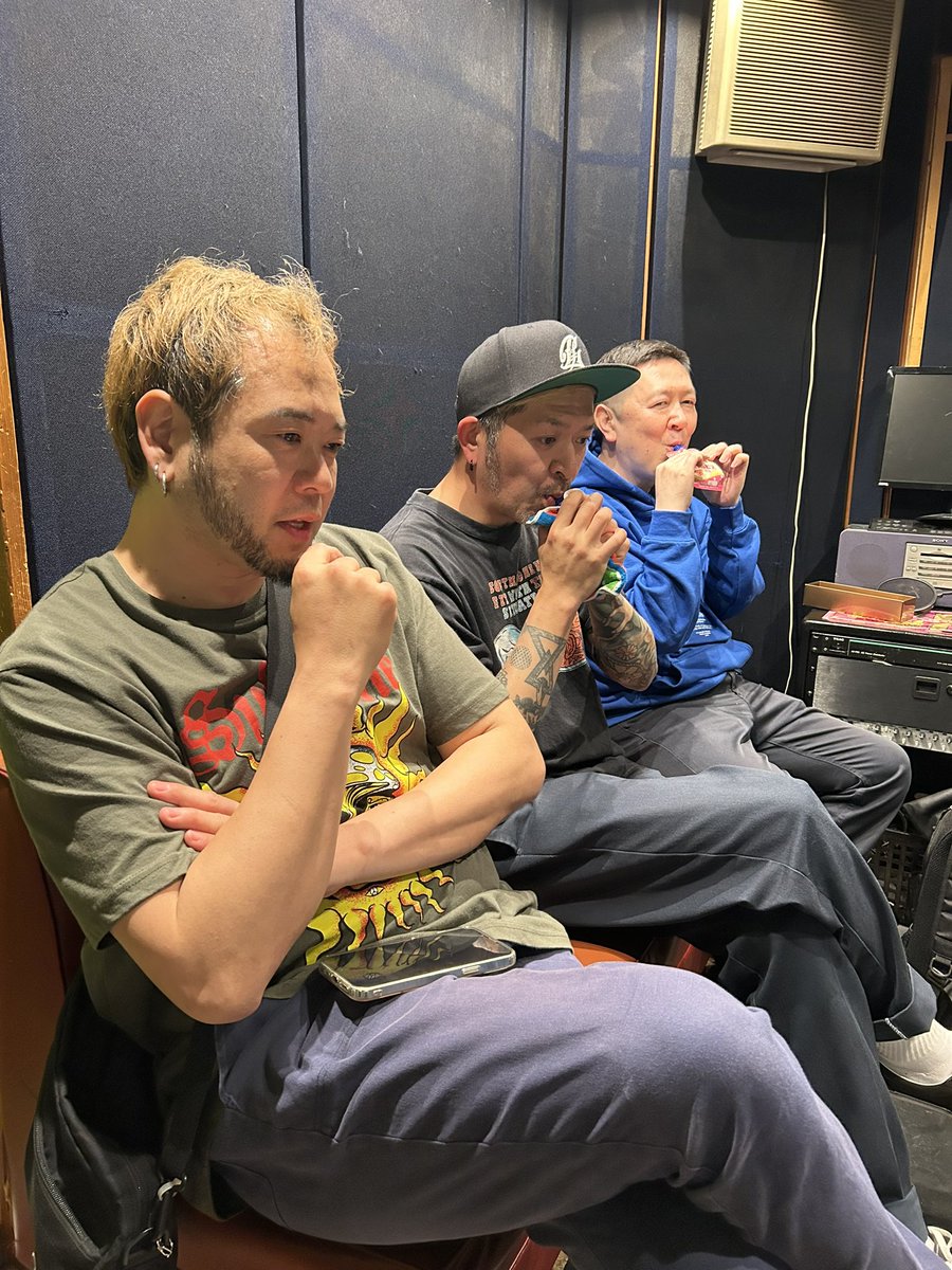 COQUETTISH tweet media