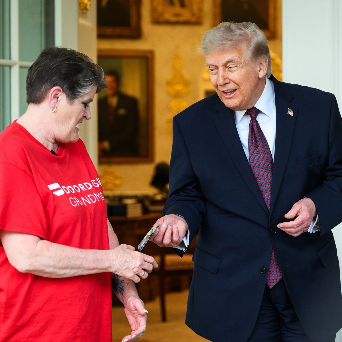 Anonymous tweet media