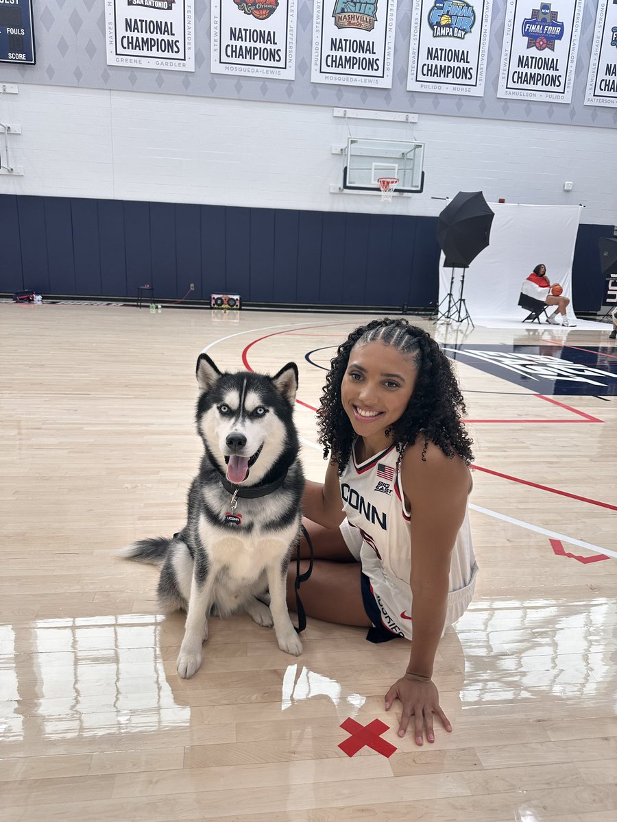 Jonathan the Husky tweet media
