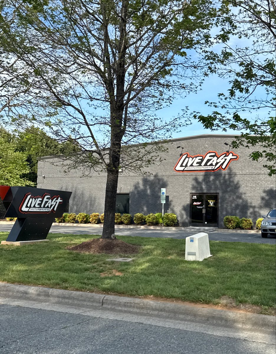 Dirty Mo Media tweet media