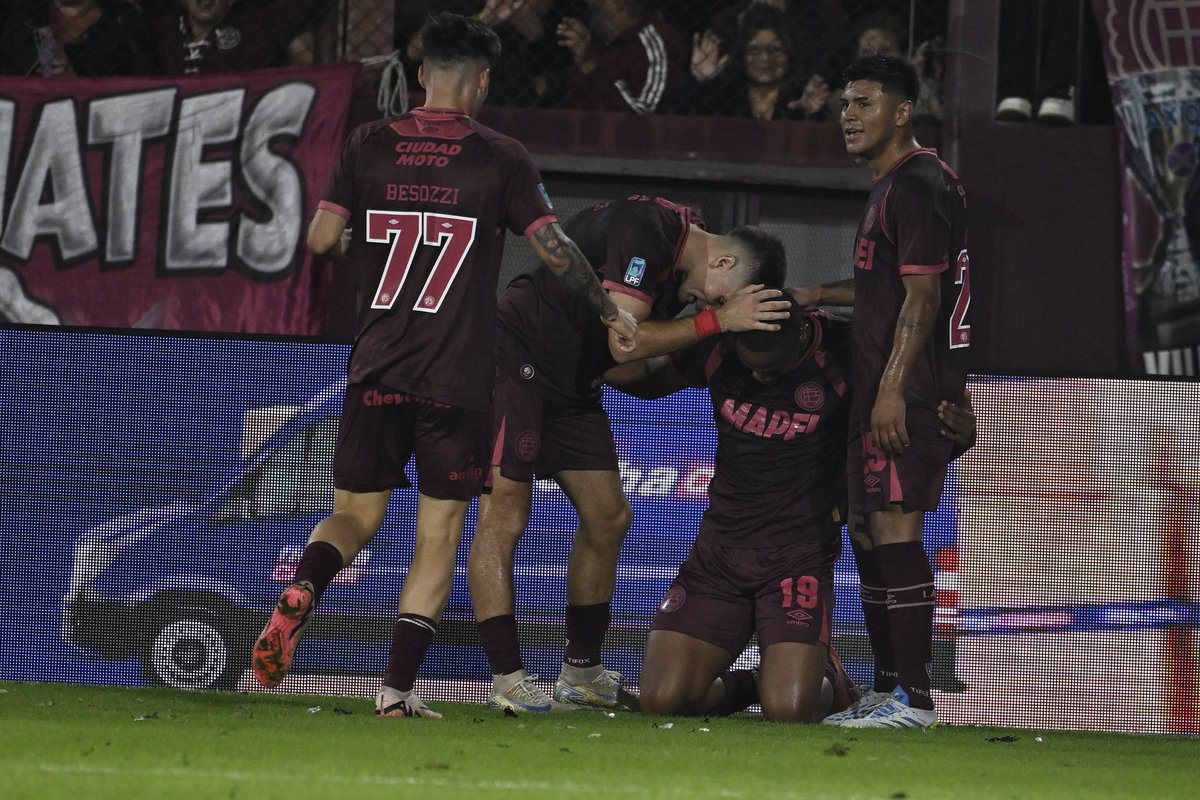 Club Lanús tweet media