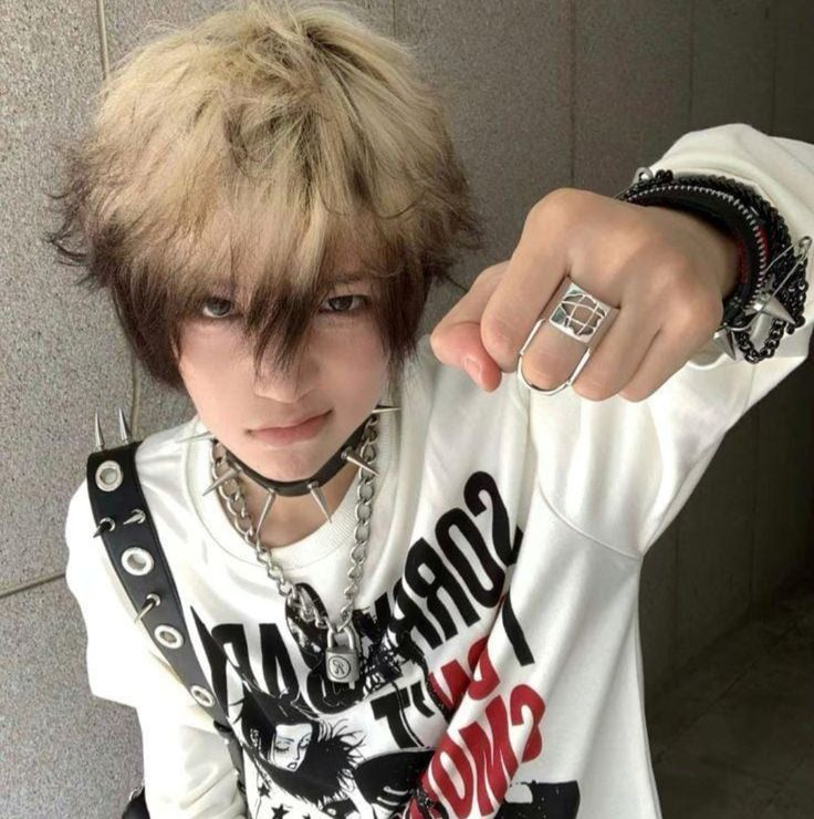 ariii:-p loves ginger haru tweet media