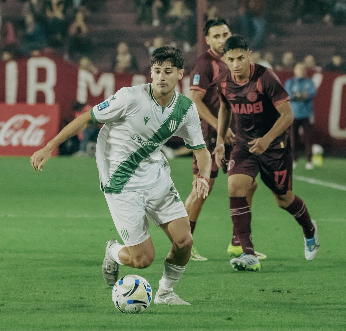 Club A. Banfield tweet media