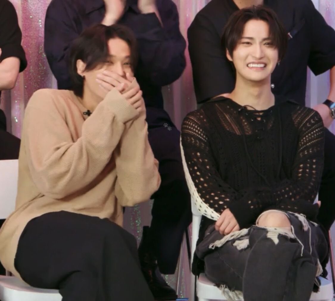 iris🎬🪽 is seeing BTS⋆˚࿔ (-3.2/11) tweet media