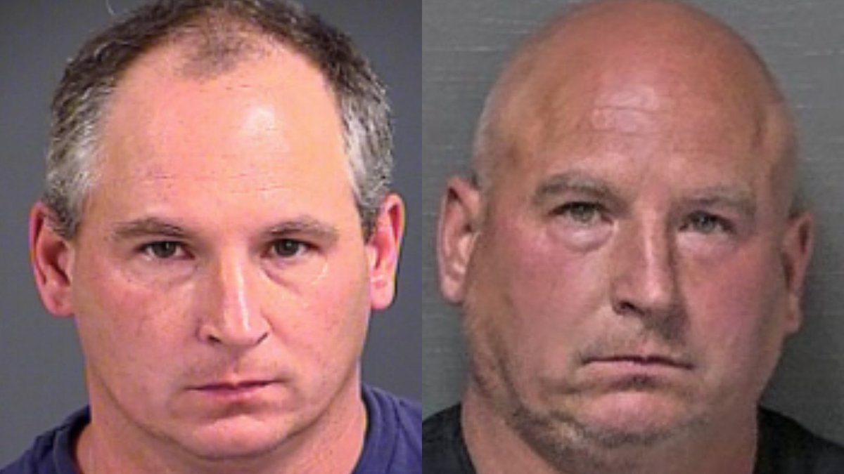 Charleston County detectives spent Friday in the Outer Banks working with other agencies to arrest Bob McCaffrey. Their work in 2014 was pivotal in linking him to a 1990 New Jersey murder. Read how DNA collected 12 years ago helped crack a cold case: bit.ly/4sAVQim