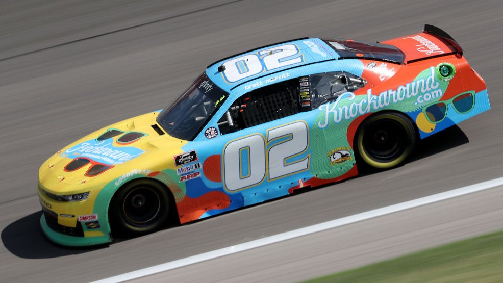NascarPaint's tweet image. Brett Moffitt - Knockaround Sunglasses (Chevrolet)

2020 Kansas Lottery 250 (Kansas Speedway) #NASCAR